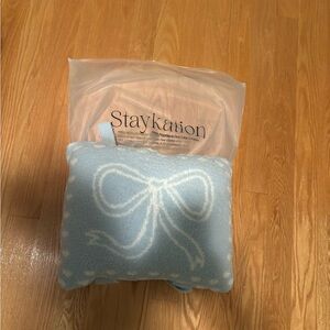 Staykation Quillow with Backpack Straps